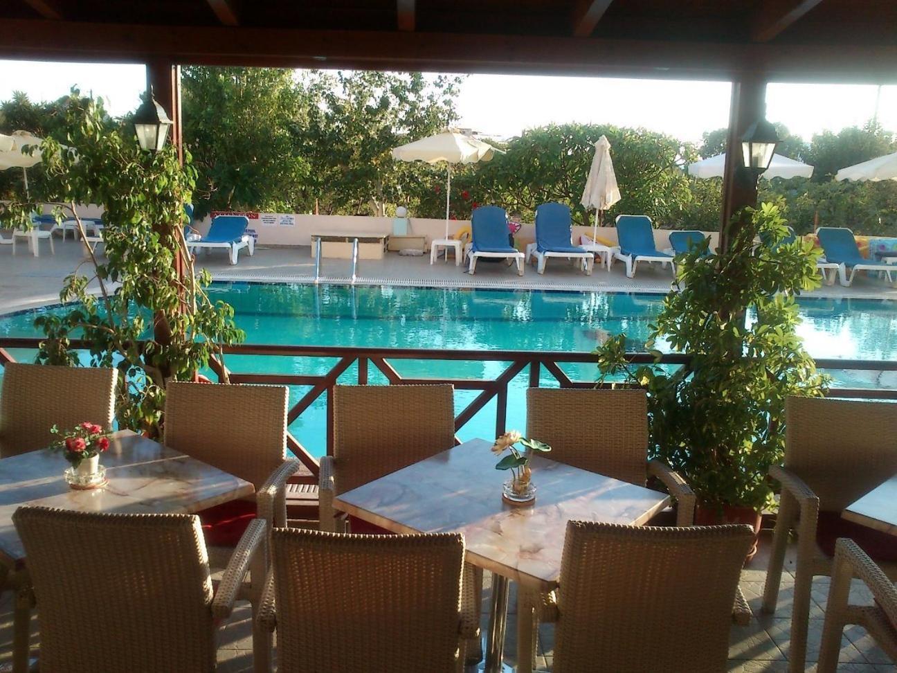 Summer Memories Hotel Apartments Pefki Exterior foto